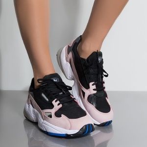 Adidas Falcon Sneaker